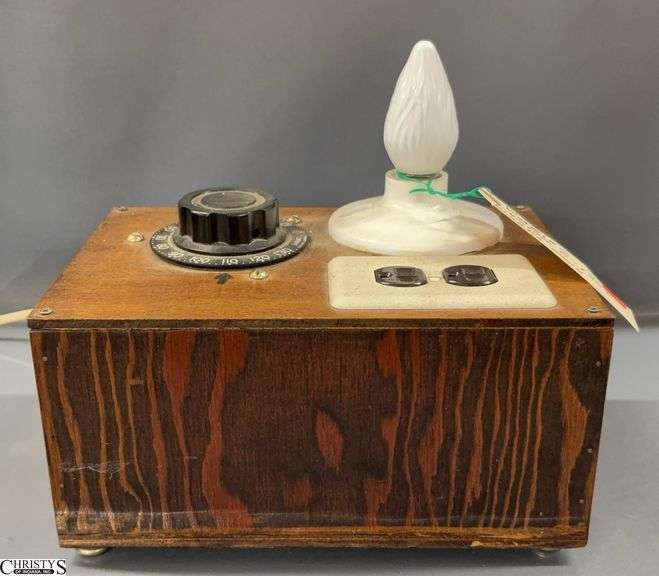 Variac - O - 130 Volts - 12" x 8" x 11" image