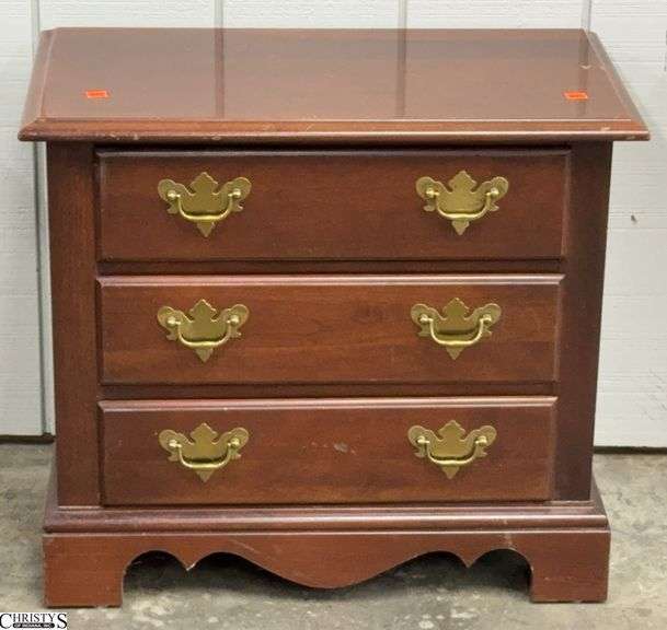 Broyhill 3 Drawer Chest 24x14x21" image
