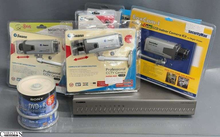 Swann, SecurityMan, Q-See, 8 Channel Processor, Blank Discs, Power Cords and Cable, Lorex Color Multiplexer - 17" x 12" of largest image