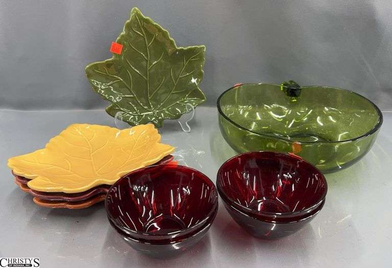 4 Leaf Motif Plates, Green Glass Apple Bowl, Red Glass Bowls - 10" D of bowl image