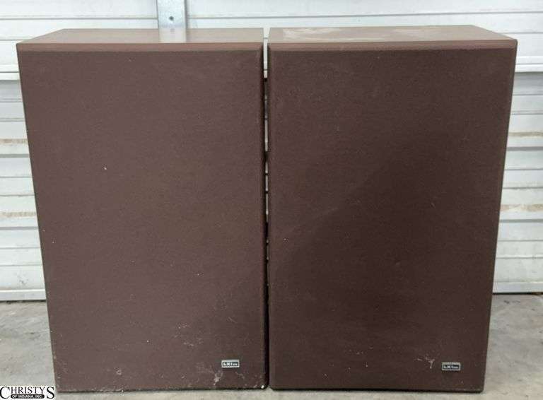 LXI Box Speakers 18x114x29" image