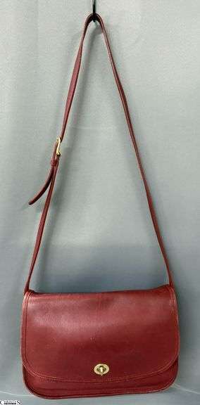 Vintage Coach Red Leather City Bag Classic Flap - 11" x 8" of bag - 18" drop of handle image