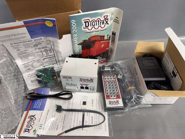 Super Chief Xtra 5 AMP Starter Set and Digitrax PS515 Power Supply - Both appear unused image