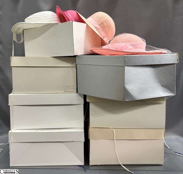 13 Vintage Ladies Hats and Boxes - Some wear to hats and boxes image