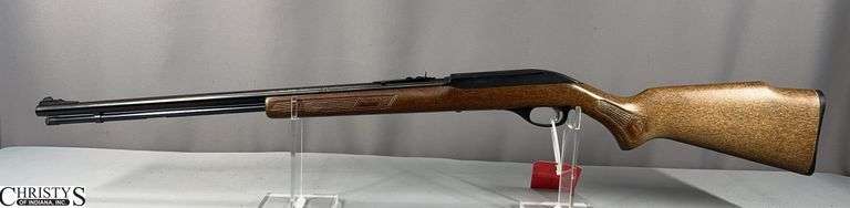 Glenfield Model 60 Rifle cal. 22 LR Only SN: 22501511 in Green / Black Gun Bag image