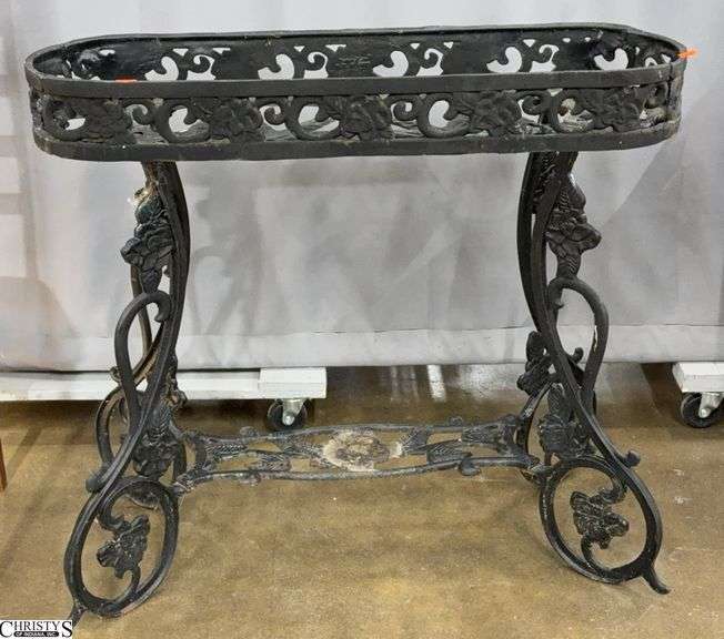 Iron Painted Plant Stand 34x15x31 image