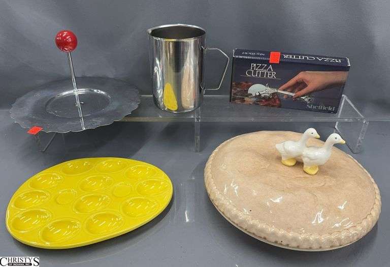 Duck Covered Pie Plate, Egg Plate, Pizza Cutter, Tidbit Tray, Stainless Frother - 10" D of pie plate image