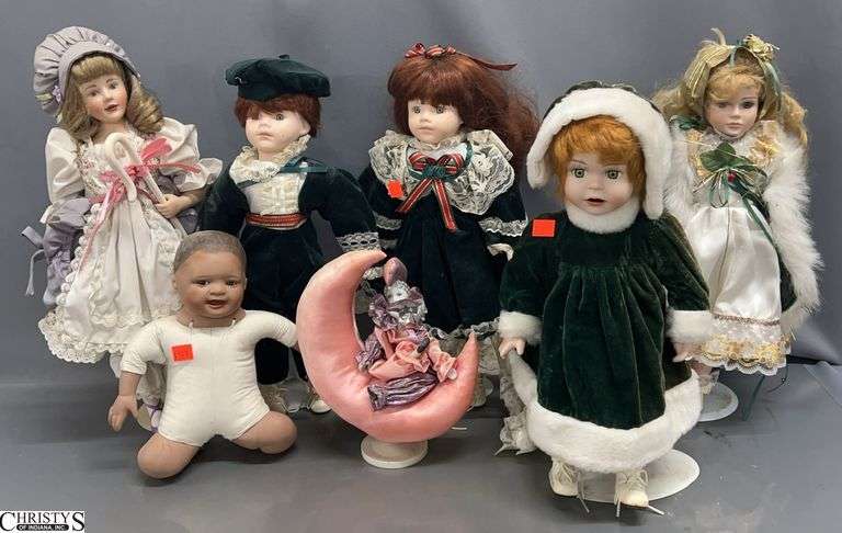 6 Collector Dolls - 18" of tallest - shows wear/would benefit from a cleaning image