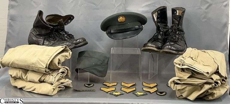 US Military Patches, Hat, Uniform Pieces, 2 Pair of Combat Boots image