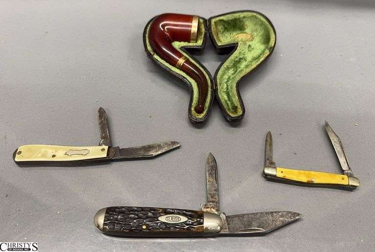 Smoking Pipe and 3 Small Pocket Knives - 5" of pipe image
