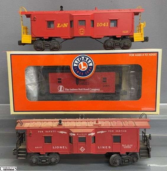 3 Lionel Model Train Caboose's - 7" of largest image