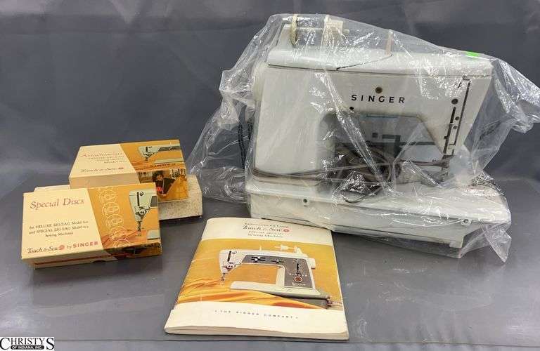 Singer Touch & Sew Deluxe Zig Zag Sewing Machine And Accessories - 14" x 13" image