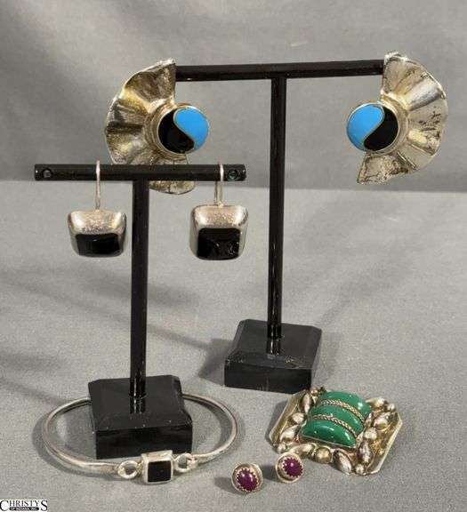 Southwest Style Mexico Sterling Silver and Stone Jewelry Pieces - Bracelet, 2 Pairs Earrings, Pendant/Pin - 2" of largest earring image