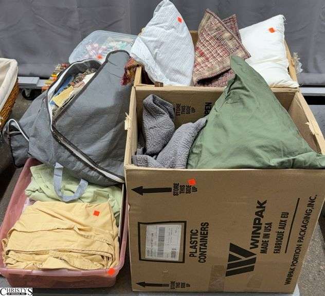 Boxes, Zippered and Storage Totes, SKID NOT INCLUDED image