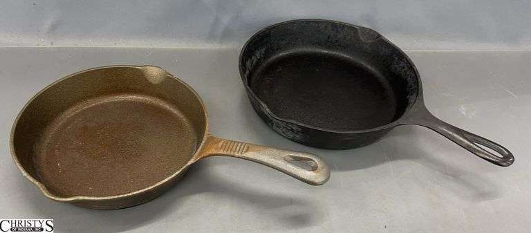 2 Cast Iron Skillets - 9.5" of largest image