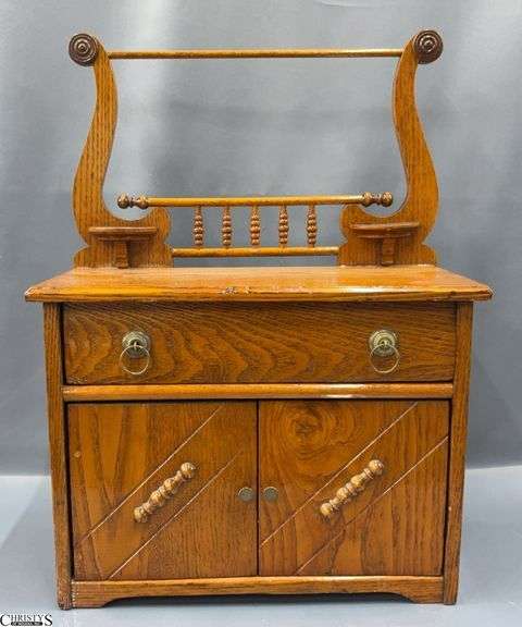 Mini Antique Style Wash Stand, 1 Drawer 2 Doors, With Towel Bar 16x8x22" image