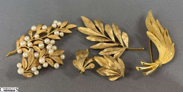 Ladies Costume Leaf Motif Brooch & Clip Earring Sets - 7pcs - 3" of largest image