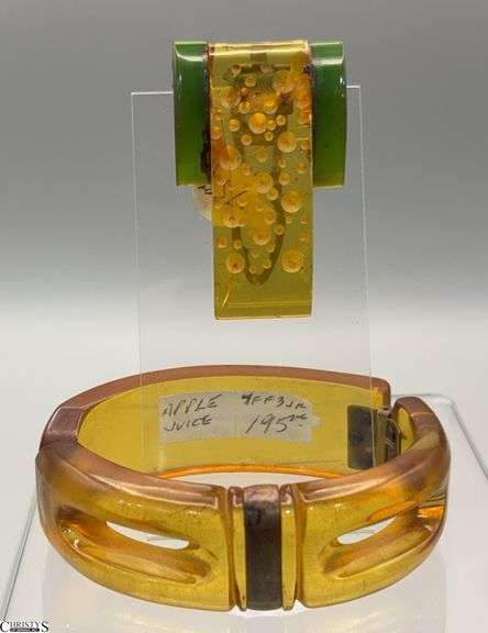 Bakelite Apple Juice Bracelet 3"x2.5", Clip 2" Tall image