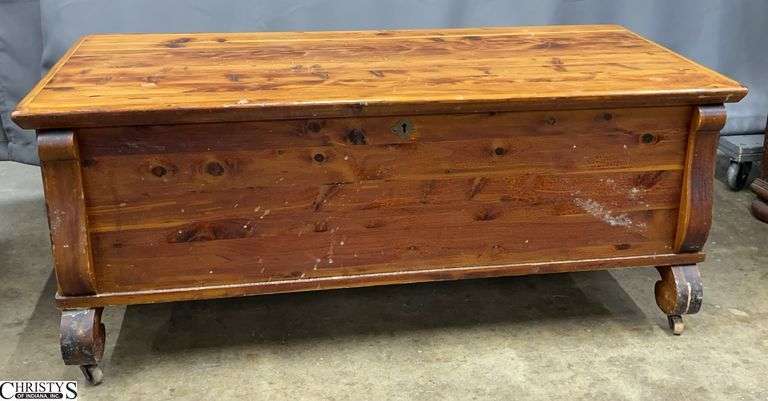 Cedar Chest Needs Cleaned and Showing Wear 45x20x19 image