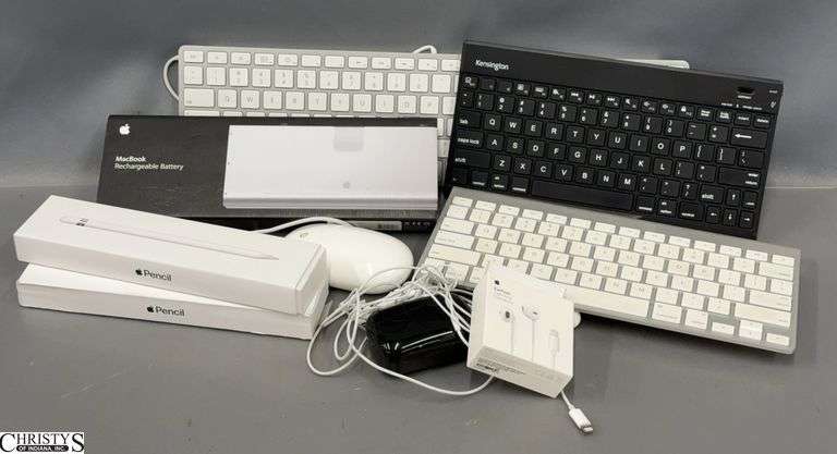 Apple Computer/Ipad Accessories - Macbook Battery, Keyboards, Pencils - Untested image