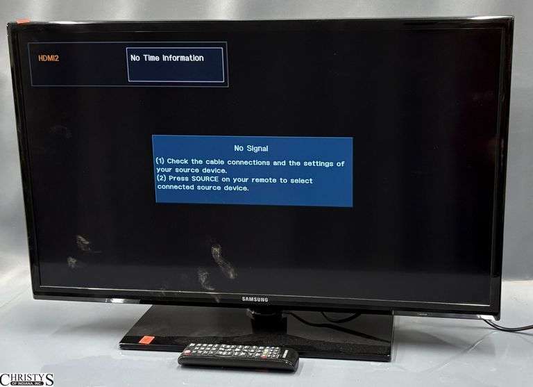 Samsung Television 32" With Remote image