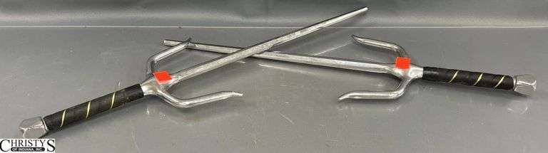 Pair Of Sai Martial Arts Hand Weapon 19.5" of each image