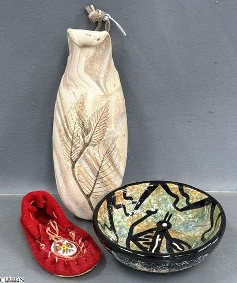 Pottery Wall Pocket, Mana Pottery, Childs Moccasin image