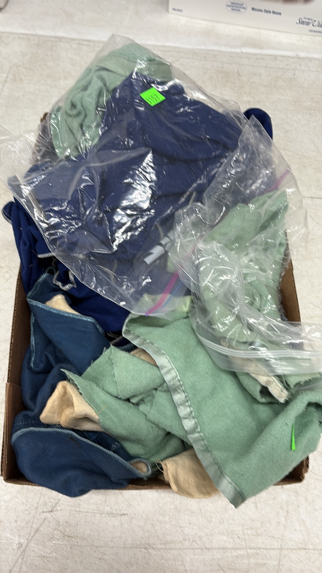 Lot image 10