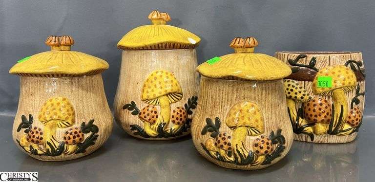 1978 Arnel's Mushroom Canister Set & Wall Pocket - one lid is chipped image