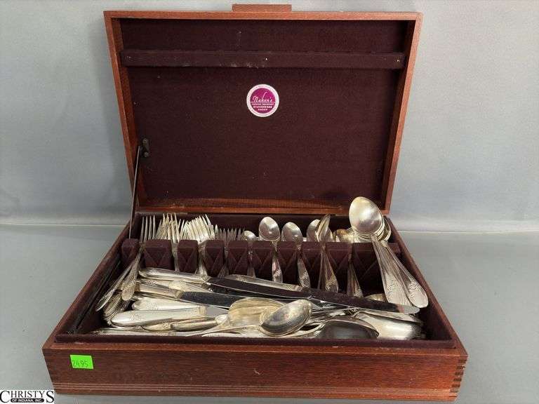 Tudor Plate Silverplate Flatware Service image