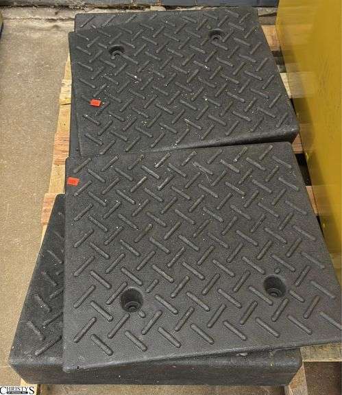 4 Hard Plastic Ramps 19x17x5 image