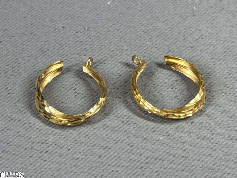 18K Yellow Gold Hoop Type Earrings image