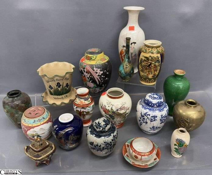 Vases, Ginger Jars, Flower Pot, Misc - wear and damage throughout - 10" of tallest image
