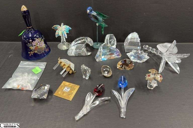 Swarvoski Crystal Figurine Pieces and Misc Crystal Trinket Pieces - Some damage - 5" of largest image