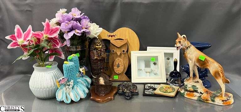 Wall Decor, Figurines, Vases, Misc Decor - 9" of tallest image