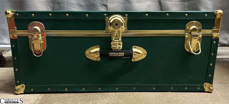 Seward Green Foot Locker 30x16x12" image