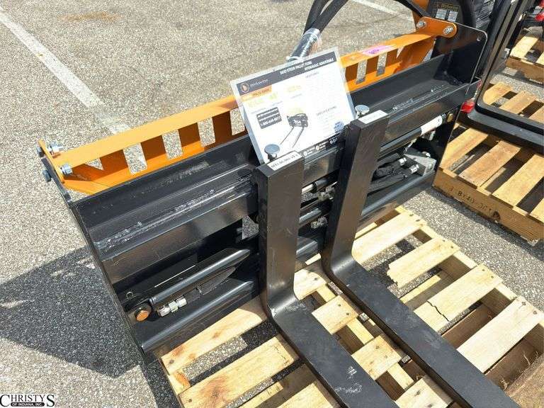 2025 Wolverine Pallet Fork Hydraulic Adjustable PFA-11-3300G