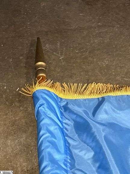 United Nations Ceremonial Flag, Pole Screws Together
