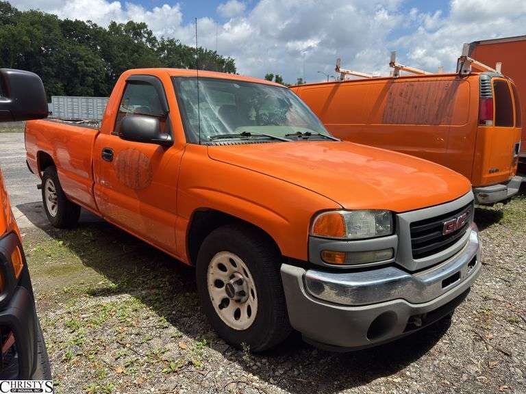 2005  GMC  Sierra • Towed • Will NOT Jump