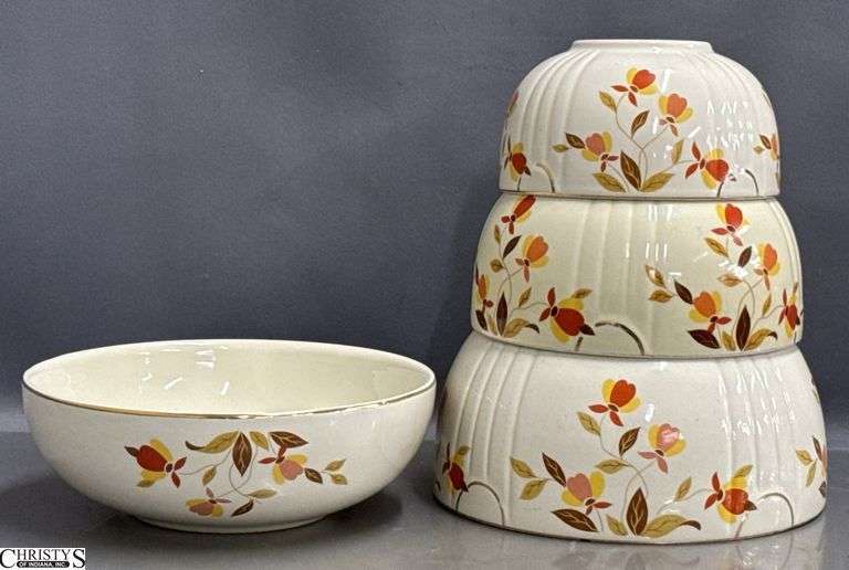 4 Hall's Jewel Tea Mixing Bowls - 9" x 5" of largest image