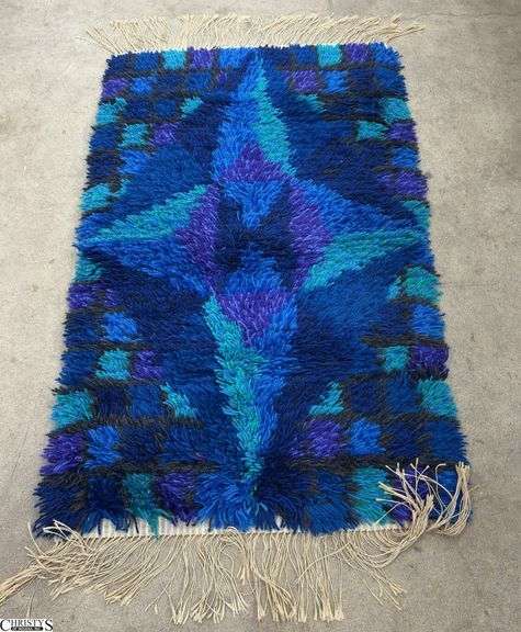 MCM Latch Hook Rug 26x41 image