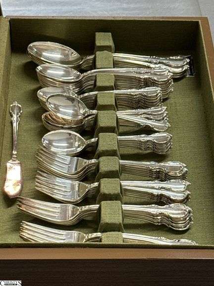 1847 Rogers Bros "Reflection" Silverplate Flatware Set