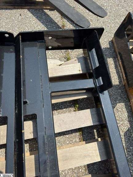 Adjustable clip-on pallet fork TF1-66-4000G