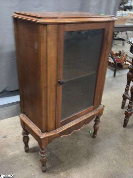 Single Door Cabinet 21"x11"x37"