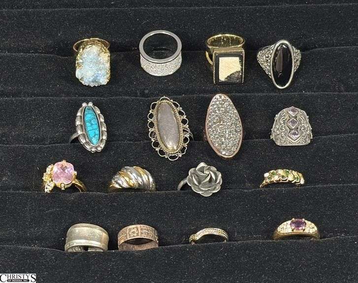 16 Fashion Rings and a Black Velvet Ring Tray image
