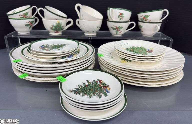 Bertson House, Cuthbertson, Blue Ridge Christmas Tree China Pieces - Plates, Saucers, Cups - 10" of largest plate image
