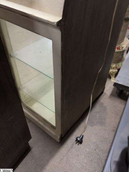 Arched Top Single Door With Glass Shelves Display 19.5"x14"x32"
