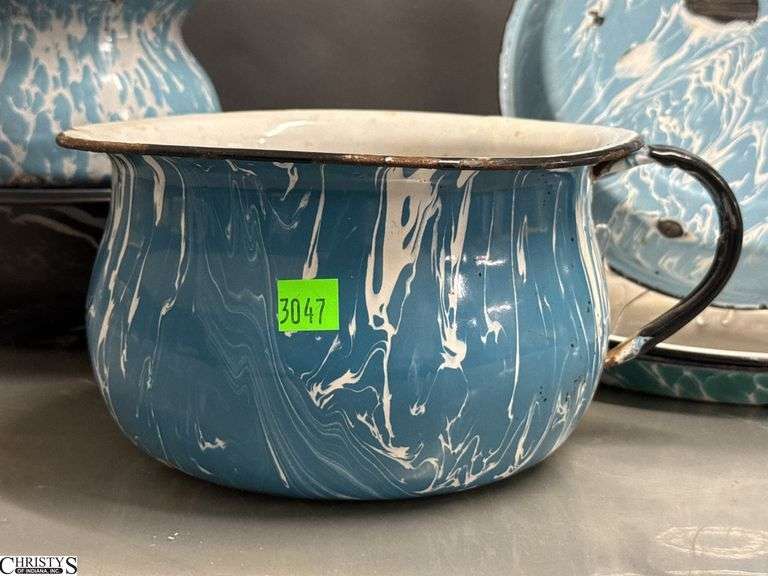 3 Swirl Enamel Pot, Bowl, 2 Pots - 2 Enamelware Plates - Some wear, chipping - 10" of plate