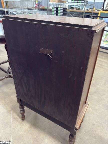 Single Door Cabinet 21"x11"x37"