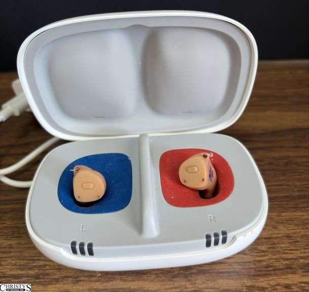 Signia Hearing Aids, w/ charger - Untested image